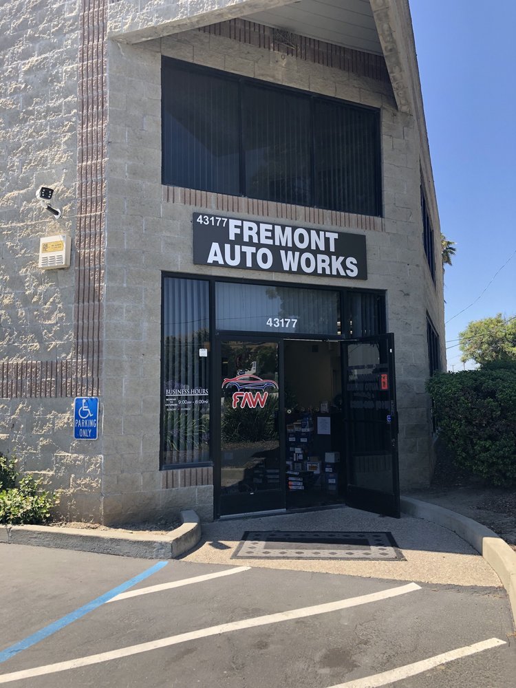 Street View Image of Autoshop
